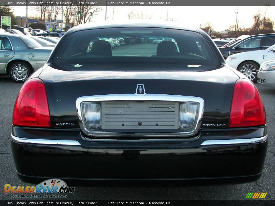 2009 Lincoln Town Car Signature Limited Black / Black Photo #18