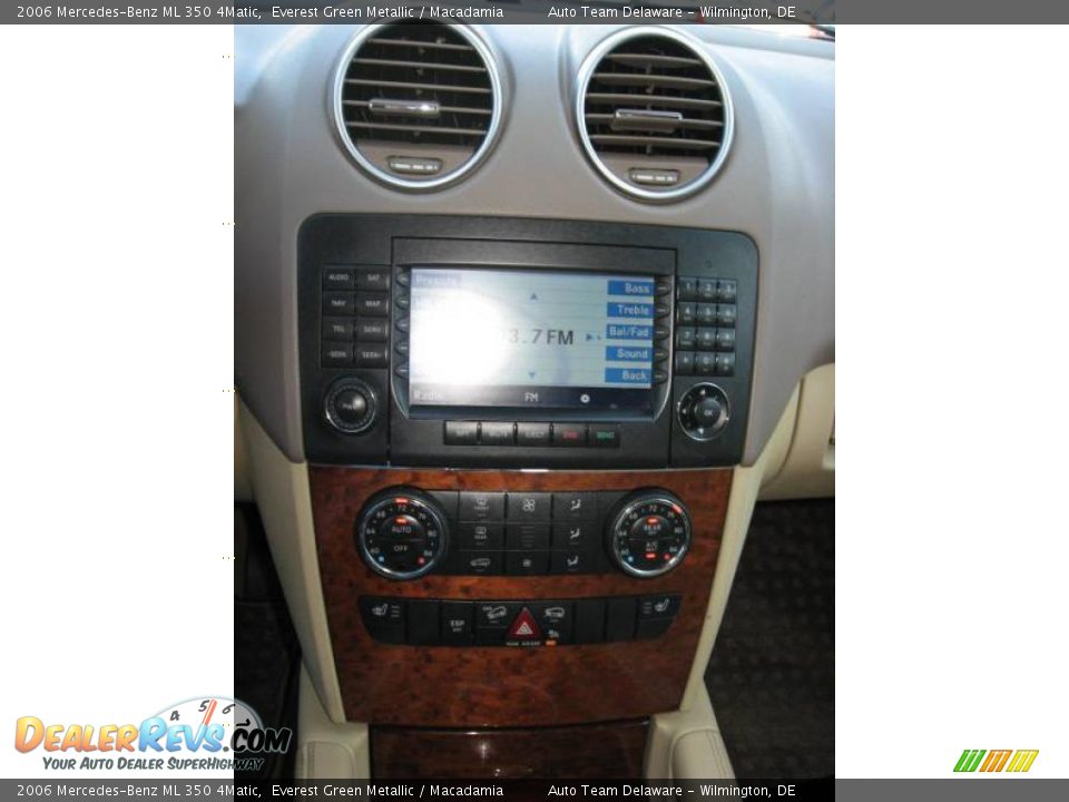 2006 Mercedes-Benz ML 350 4Matic Everest Green Metallic / Macadamia Photo #18