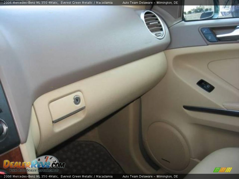 2006 Mercedes-Benz ML 350 4Matic Everest Green Metallic / Macadamia Photo #24