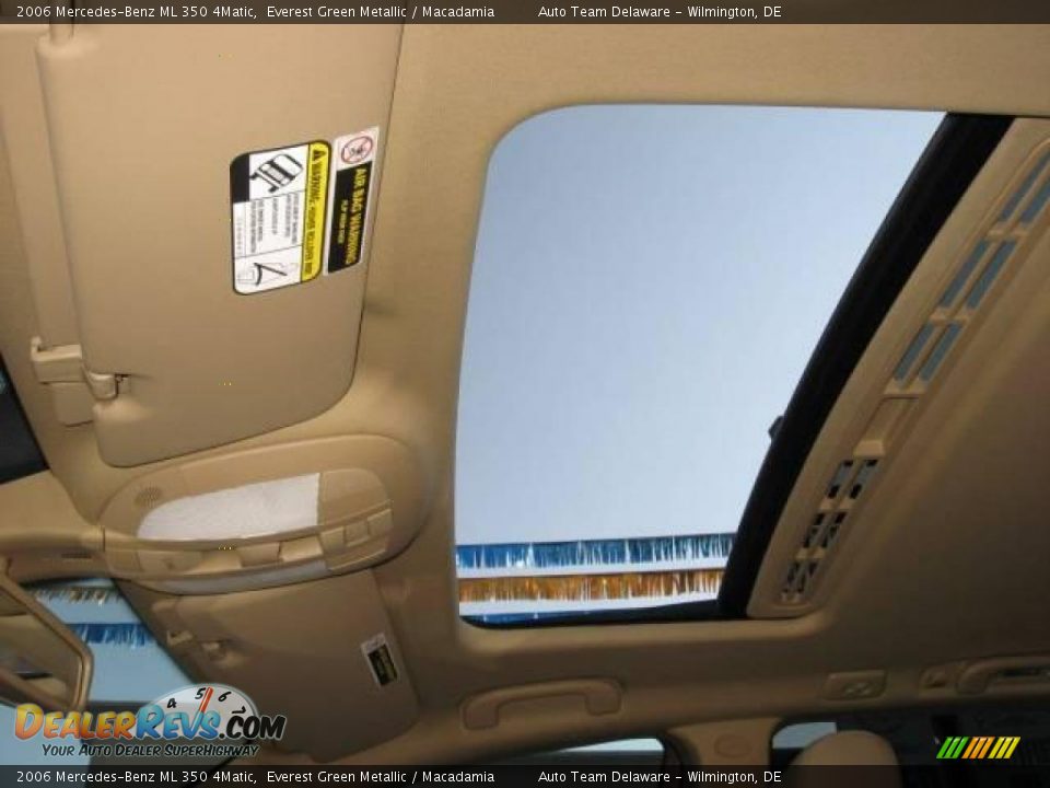 2006 Mercedes-Benz ML 350 4Matic Everest Green Metallic / Macadamia Photo #26