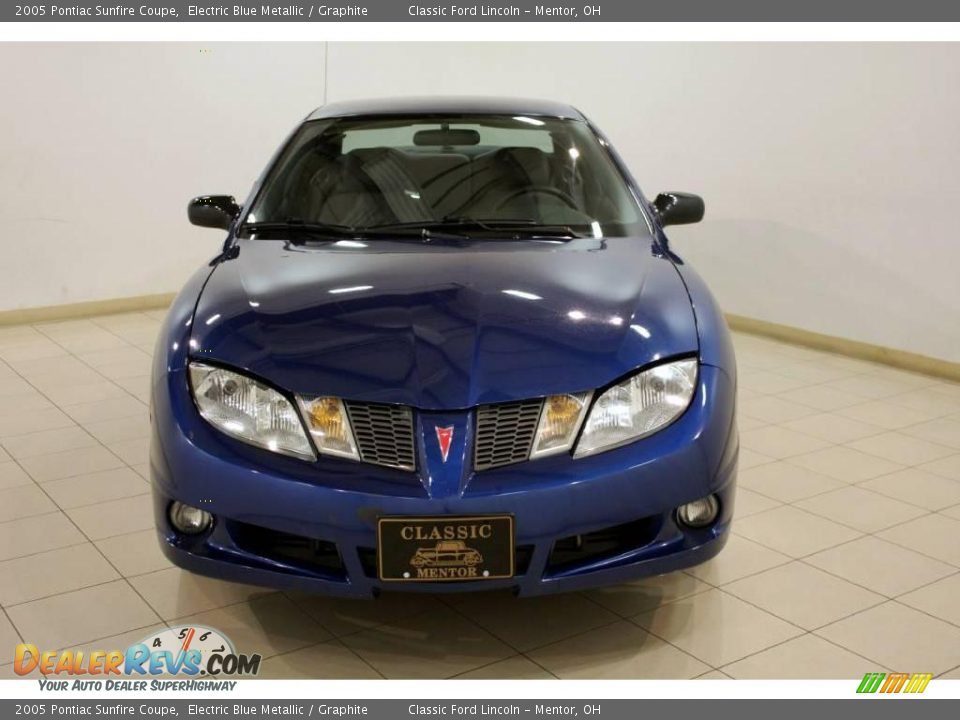 2005 Pontiac Sunfire Coupe Electric Blue Metallic / Graphite Photo #2