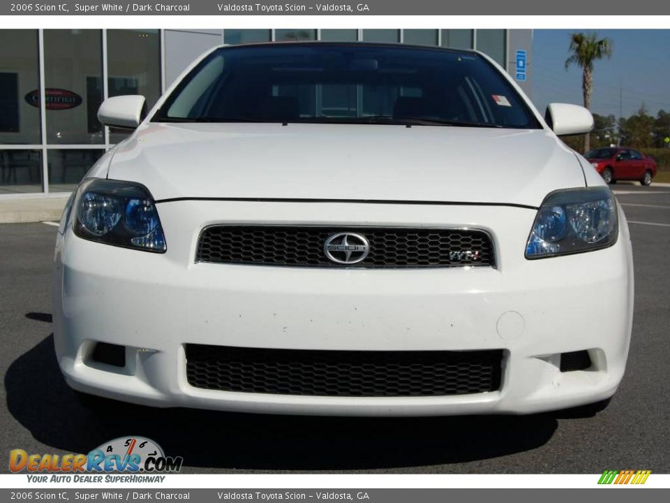 2006 Scion tC Super White / Dark Charcoal Photo #2