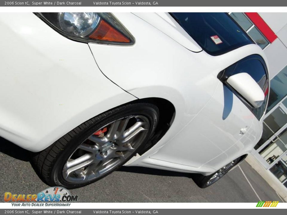 2006 Scion tC Super White / Dark Charcoal Photo #3