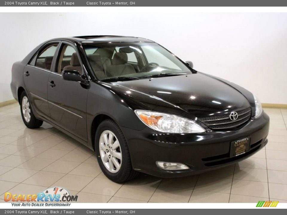 2004 Toyota Camry XLE Black / Taupe Photo #1
