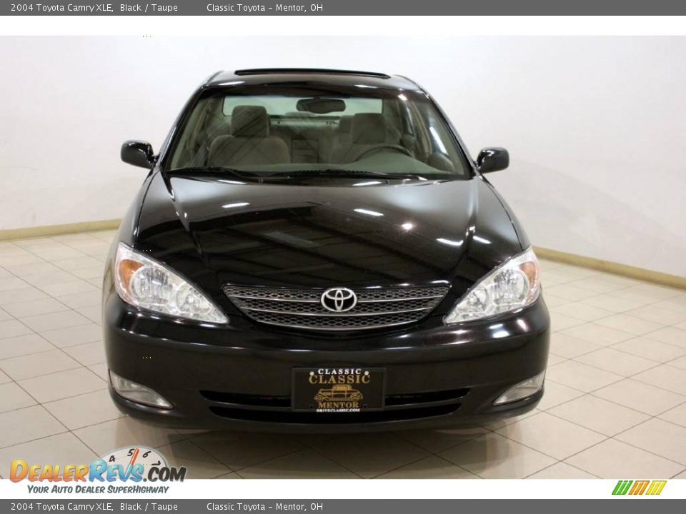 2004 Toyota Camry XLE Black / Taupe Photo #2