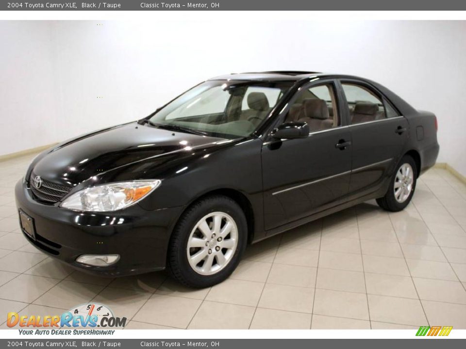 2004 Toyota Camry XLE Black / Taupe Photo #3