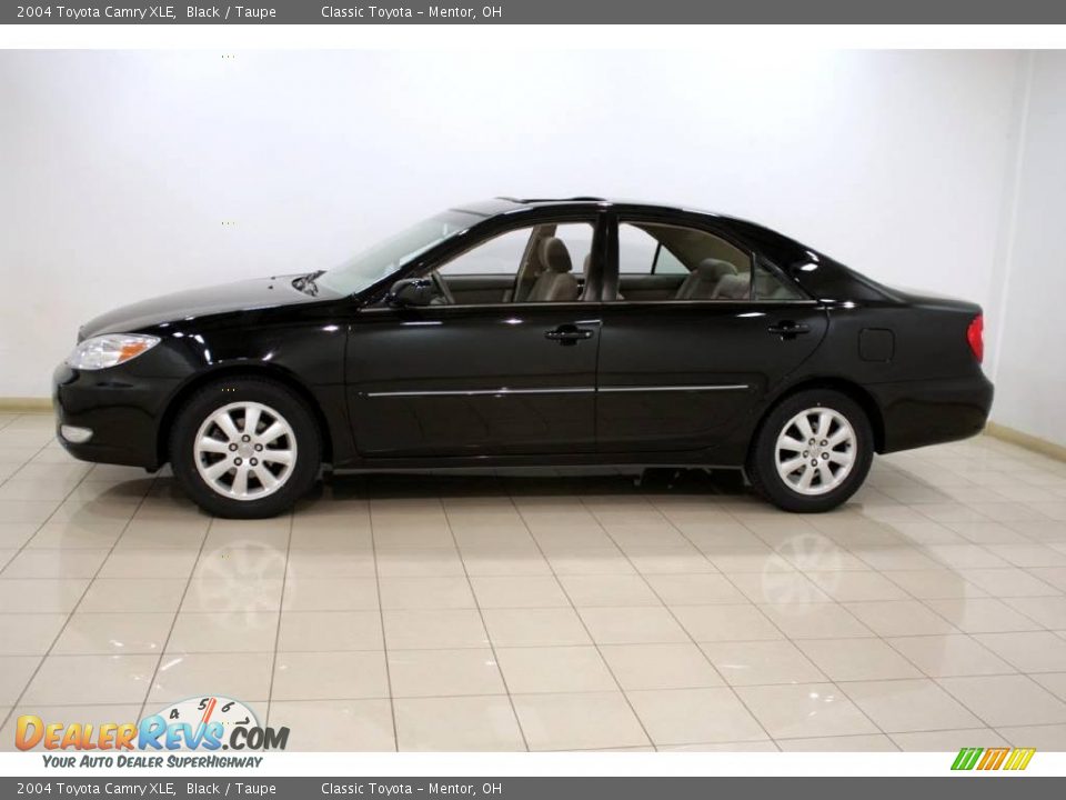 2004 Toyota Camry XLE Black / Taupe Photo #4