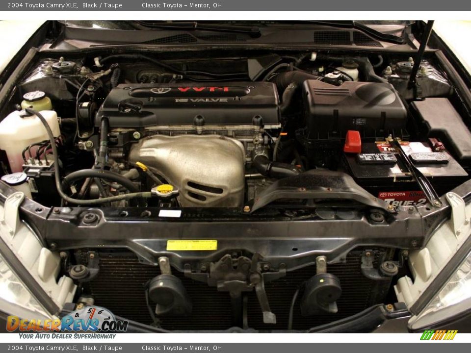2004 Toyota Camry XLE Black / Taupe Photo #21