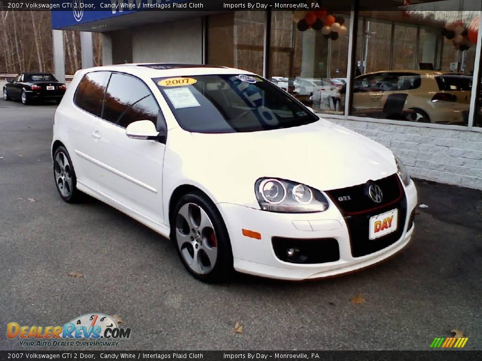 2007 Volkswagen GTI 2 Door Candy White / Interlagos Plaid Cloth Photo #2