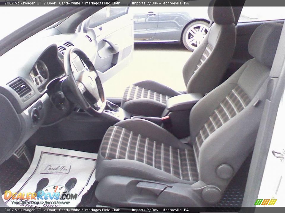 2007 Volkswagen GTI 2 Door Candy White / Interlagos Plaid Cloth Photo #8
