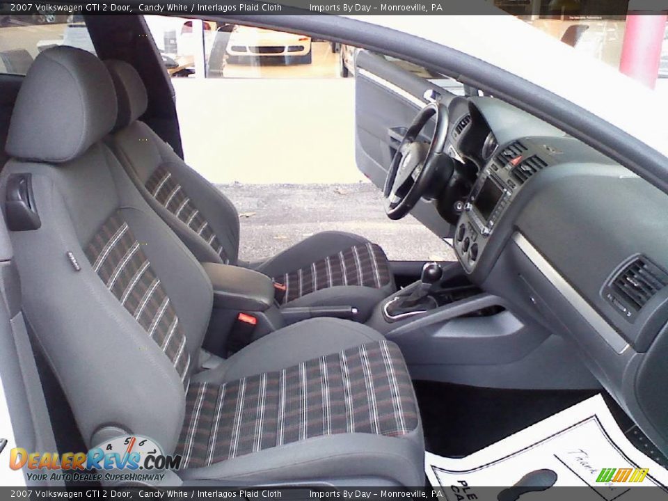 2007 Volkswagen GTI 2 Door Candy White / Interlagos Plaid Cloth Photo #9