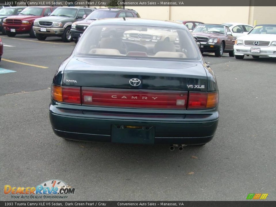 1993 Toyota Camry XLE V6 Sedan Dark Green Pearl / Gray Photo #10