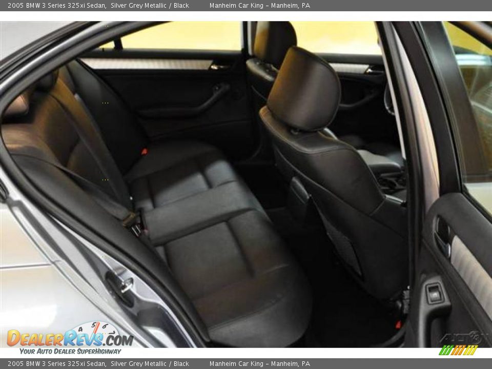 2005 BMW 3 Series 325xi Sedan Silver Grey Metallic / Black Photo #16