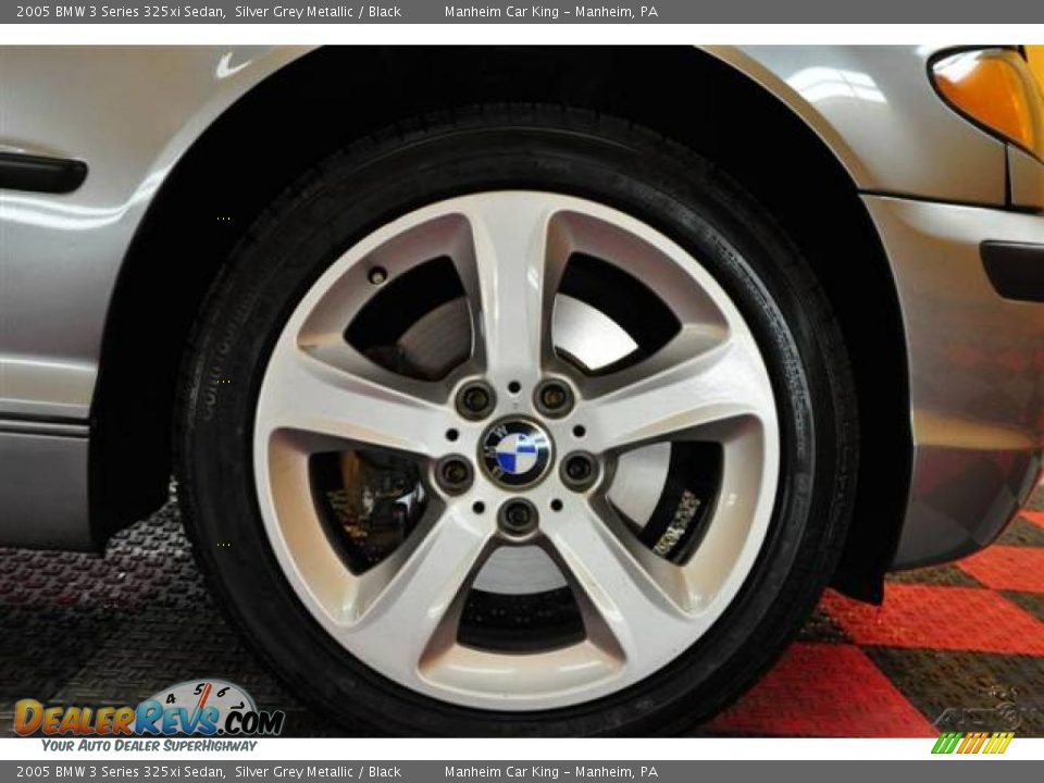 2005 BMW 3 Series 325xi Sedan Silver Grey Metallic / Black Photo #18
