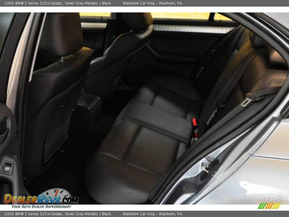 2005 BMW 3 Series 325xi Sedan Silver Grey Metallic / Black Photo #32