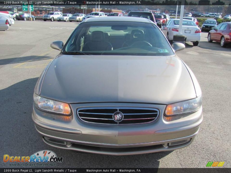 1999 Buick Regal LS Light Sandrift Metallic / Taupe Photo #9
