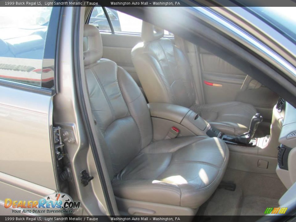 1999 Buick Regal LS Light Sandrift Metallic / Taupe Photo #10