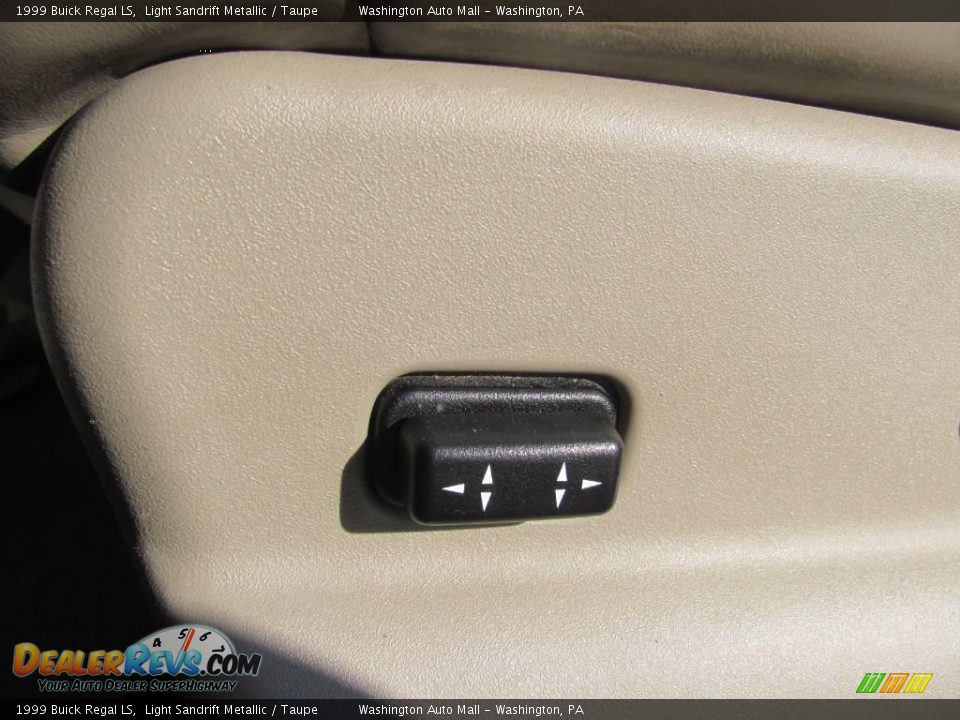 1999 Buick Regal LS Light Sandrift Metallic / Taupe Photo #14