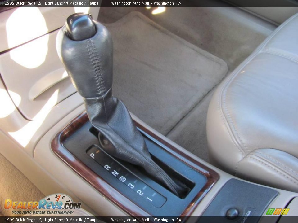 1999 Buick Regal LS Light Sandrift Metallic / Taupe Photo #15