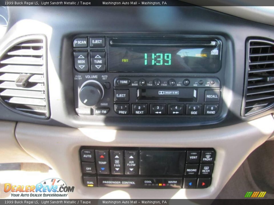 1999 Buick Regal LS Light Sandrift Metallic / Taupe Photo #16