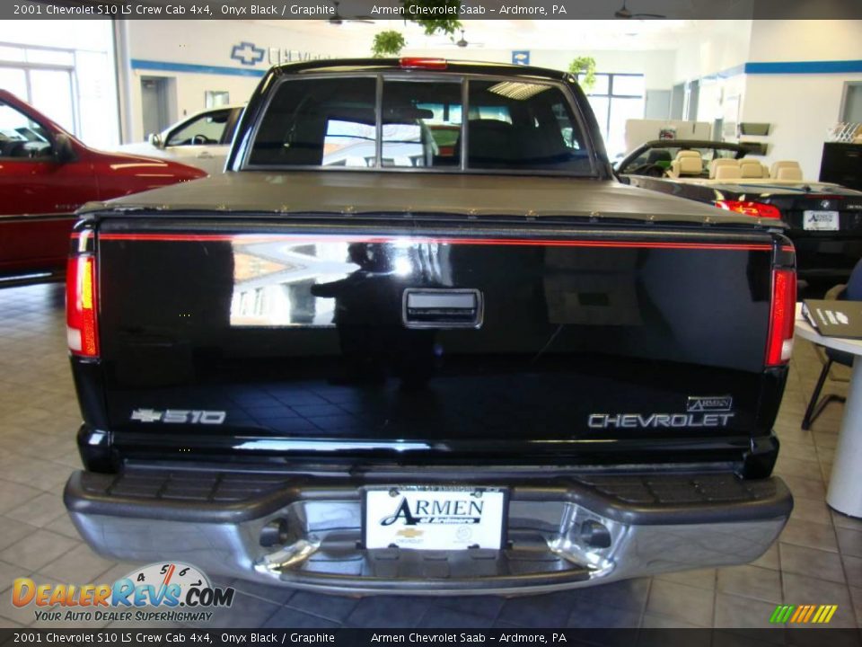 2001 Chevrolet S10 LS Crew Cab 4x4 Onyx Black / Graphite Photo #6