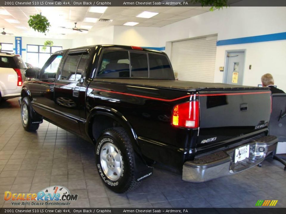 2001 Chevrolet S10 LS Crew Cab 4x4 Onyx Black / Graphite Photo #7
