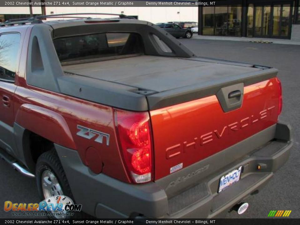 2002 Chevrolet Avalanche Z71 4x4 Sunset Orange Metallic / Graphite Photo #7