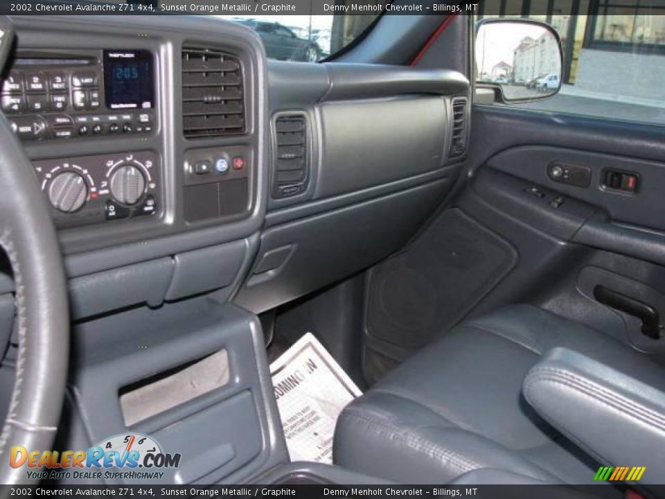 2002 Chevrolet Avalanche Z71 4x4 Sunset Orange Metallic / Graphite Photo #12