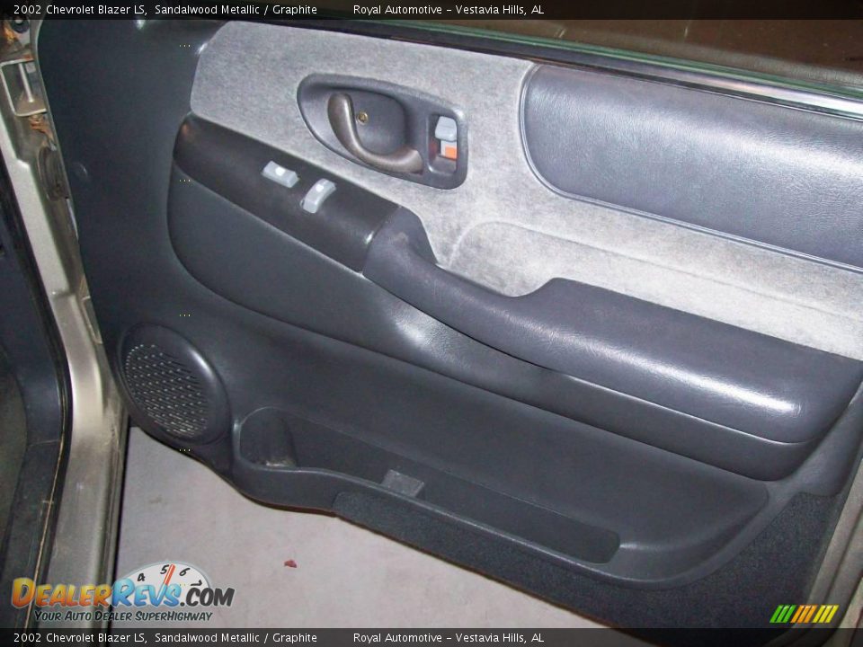 2002 Chevrolet Blazer LS Sandalwood Metallic / Graphite Photo #22