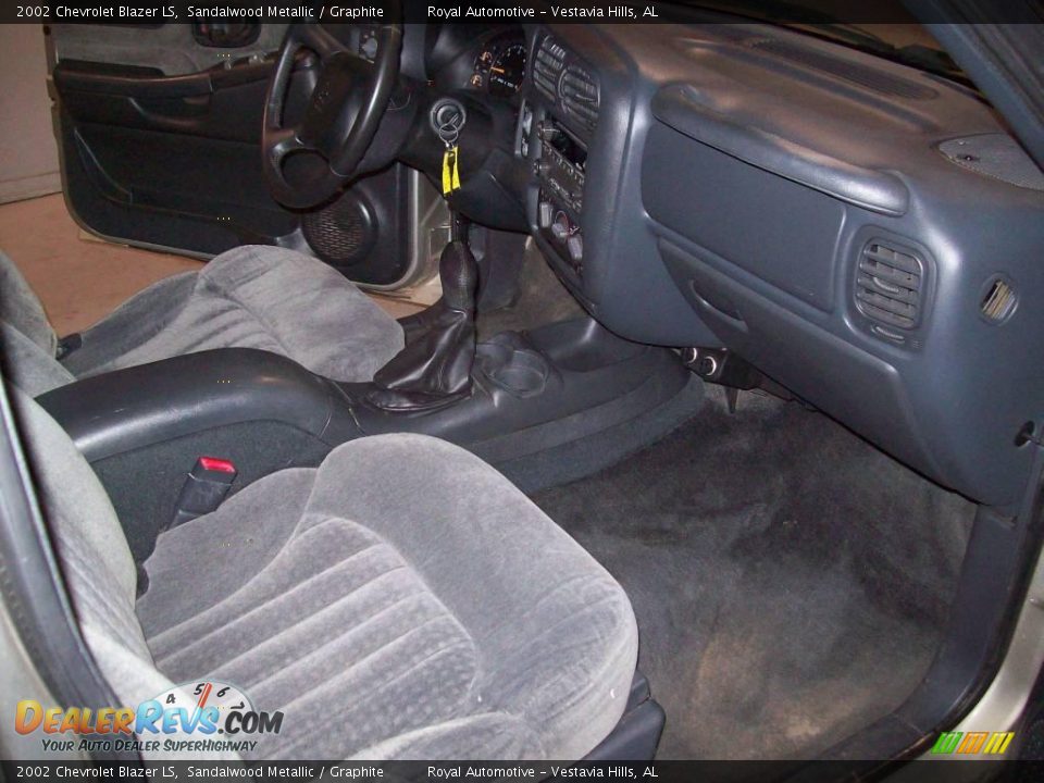 2002 Chevrolet Blazer LS Sandalwood Metallic / Graphite Photo #23