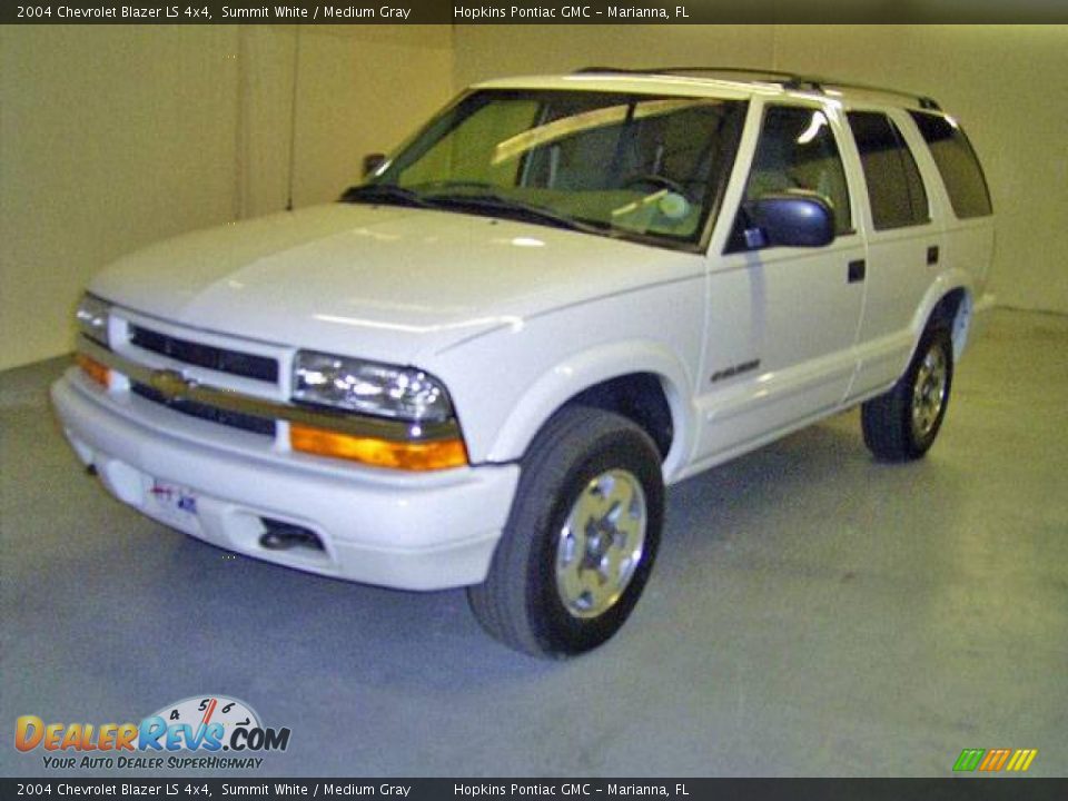 2004 Chevrolet Blazer LS 4x4 Summit White / Medium Gray Photo #1