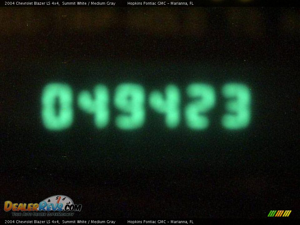 2004 Chevrolet Blazer LS 4x4 Summit White / Medium Gray Photo #13