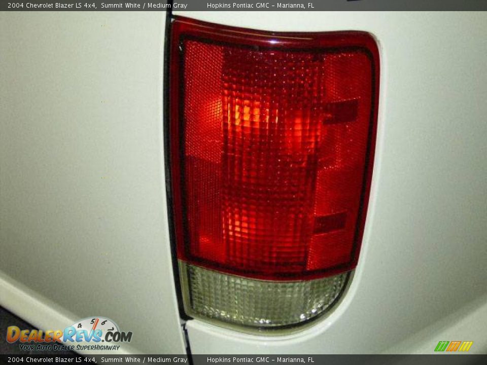 2004 Chevrolet Blazer LS 4x4 Summit White / Medium Gray Photo #18