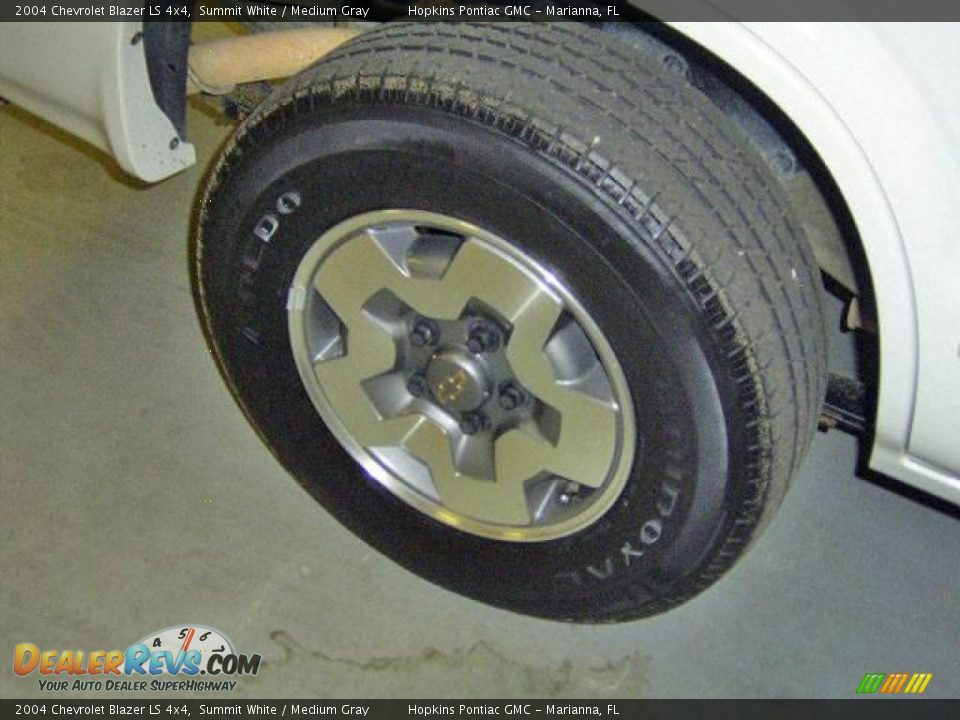 2004 Chevrolet Blazer LS 4x4 Summit White / Medium Gray Photo #21
