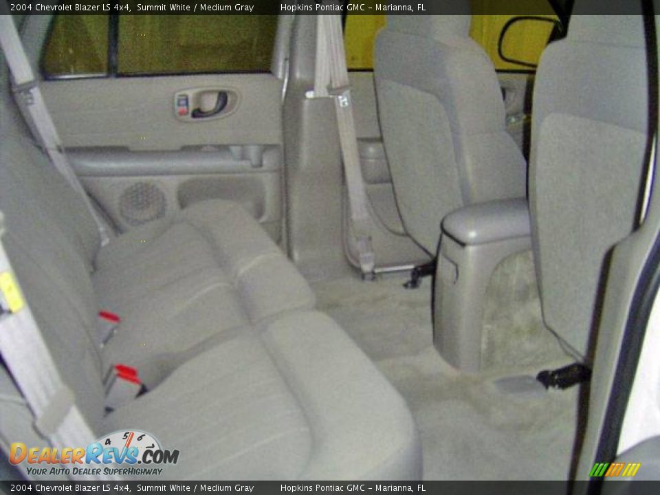 2004 Chevrolet Blazer LS 4x4 Summit White / Medium Gray Photo #34