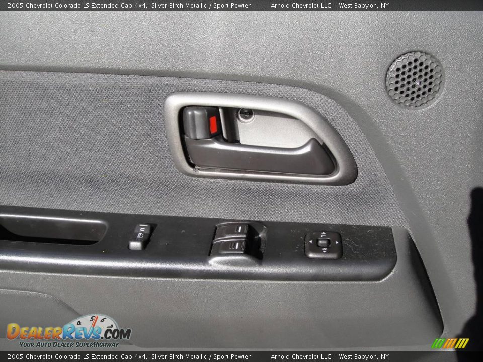 2005 Chevrolet Colorado LS Extended Cab 4x4 Silver Birch Metallic / Sport Pewter Photo #9