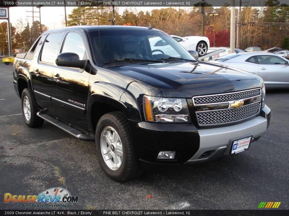 2009 Chevrolet Avalanche LT 4x4 Black / Ebony Photo #2