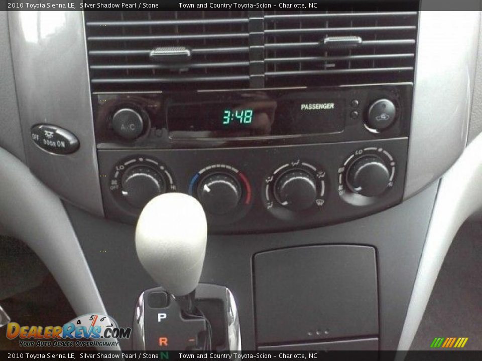2010 Toyota Sienna LE Silver Shadow Pearl / Stone Photo #9