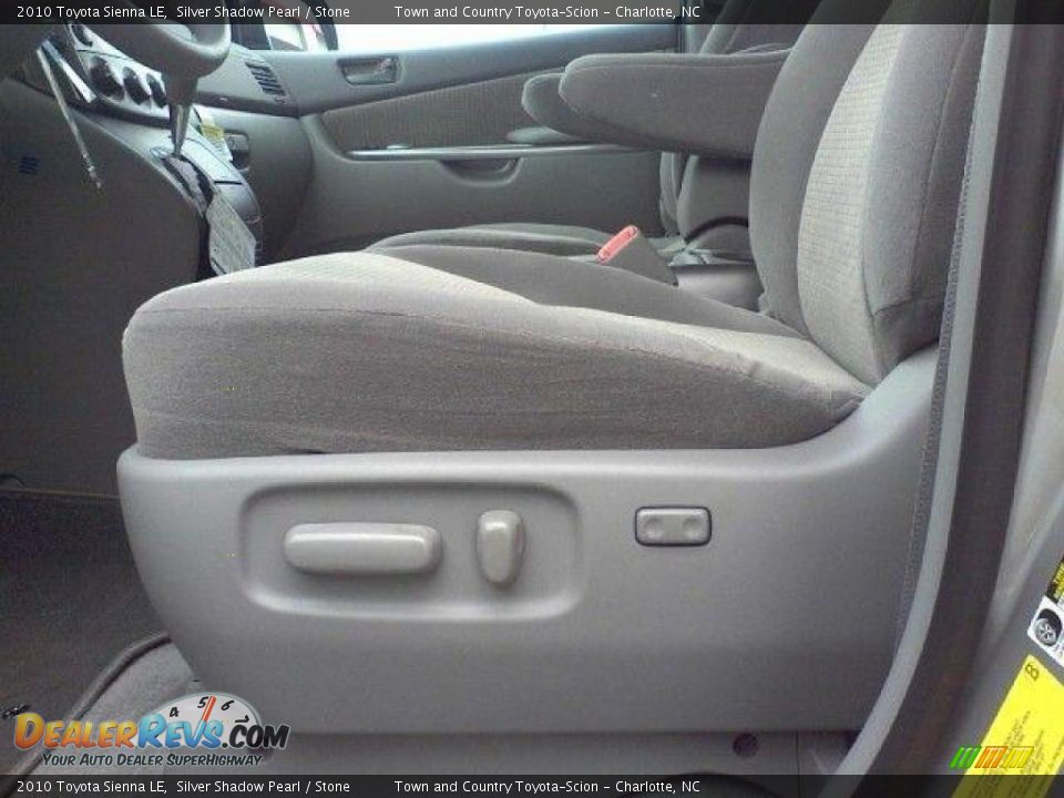 2010 Toyota Sienna LE Silver Shadow Pearl / Stone Photo #13
