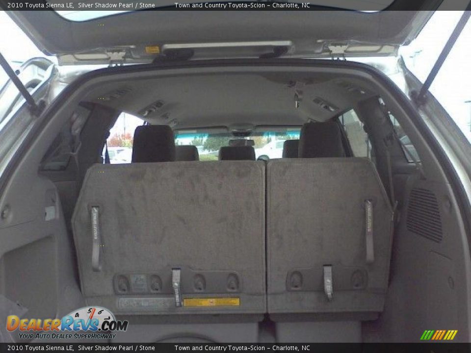 2010 Toyota Sienna LE Silver Shadow Pearl / Stone Photo #16