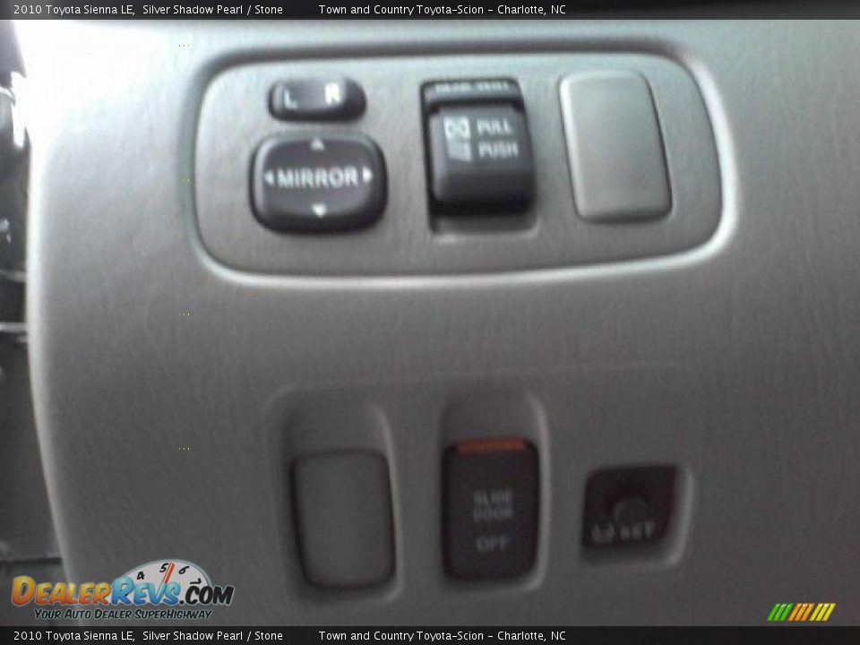 2010 Toyota Sienna LE Silver Shadow Pearl / Stone Photo #20