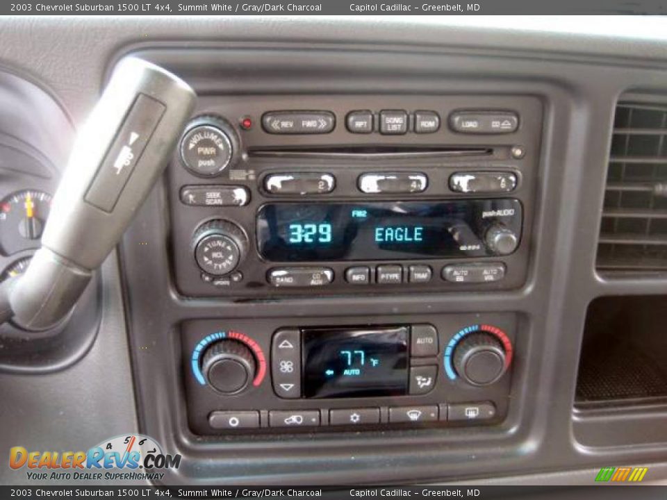2003 Chevrolet Suburban 1500 LT 4x4 Summit White / Gray/Dark Charcoal Photo #17