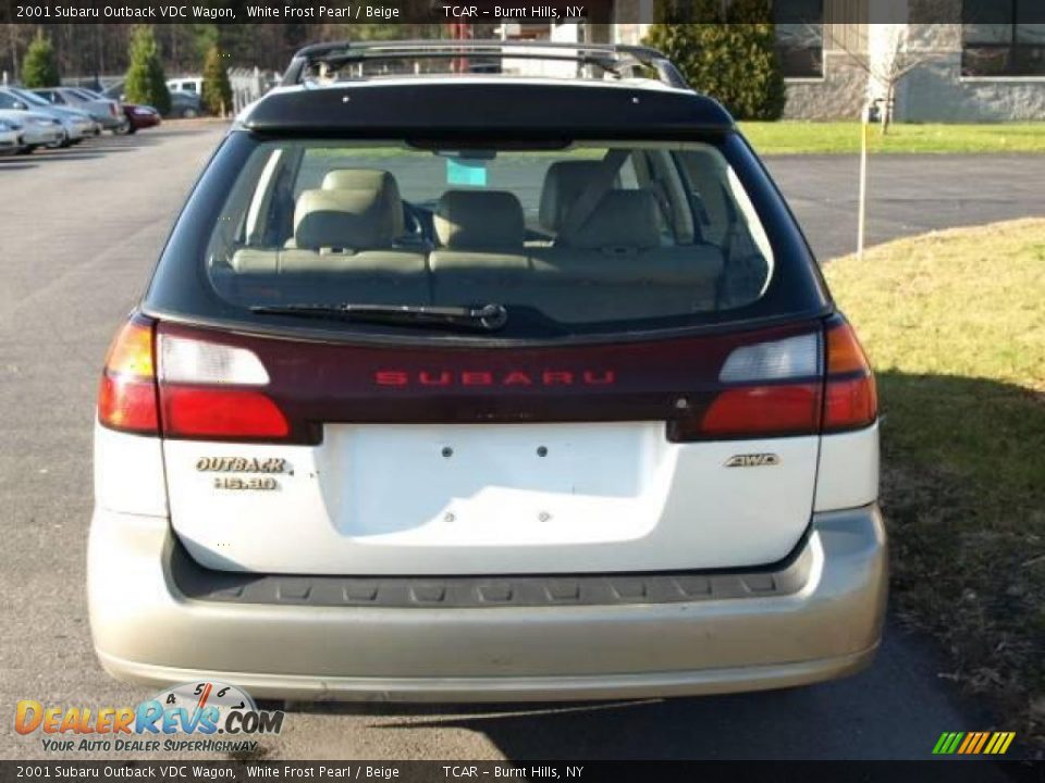 2001 Subaru Outback VDC Wagon White Frost Pearl / Beige Photo #5