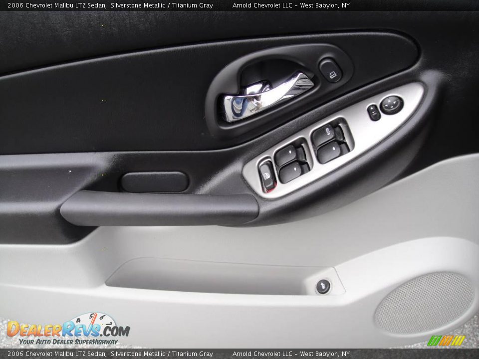 2006 Chevrolet Malibu LTZ Sedan Silverstone Metallic / Titanium Gray Photo #8