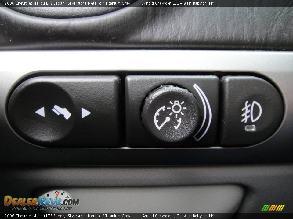 2006 Chevrolet Malibu LTZ Sedan Silverstone Metallic / Titanium Gray Photo #15
