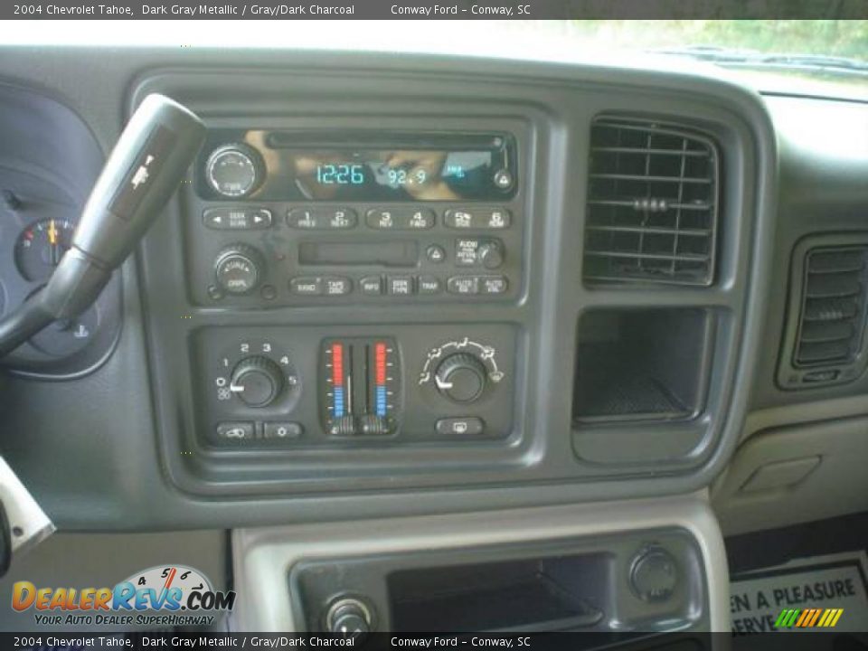 2004 Chevrolet Tahoe Dark Gray Metallic / Gray/Dark Charcoal Photo #24