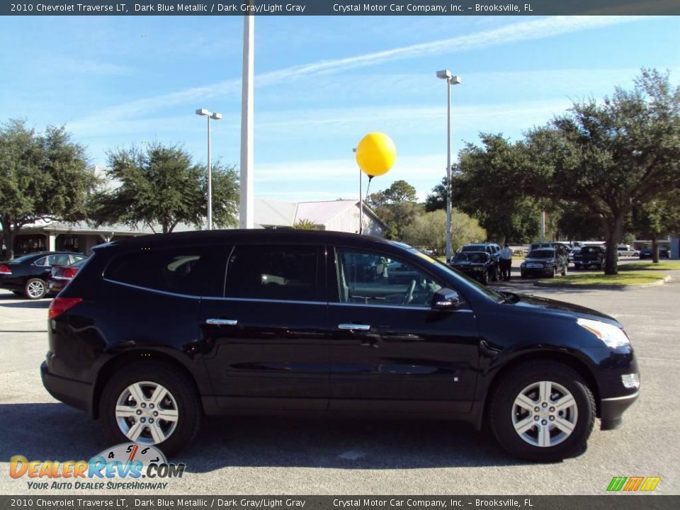 2010 Chevrolet Traverse LT Dark Blue Metallic / Dark Gray/Light Gray Photo #10
