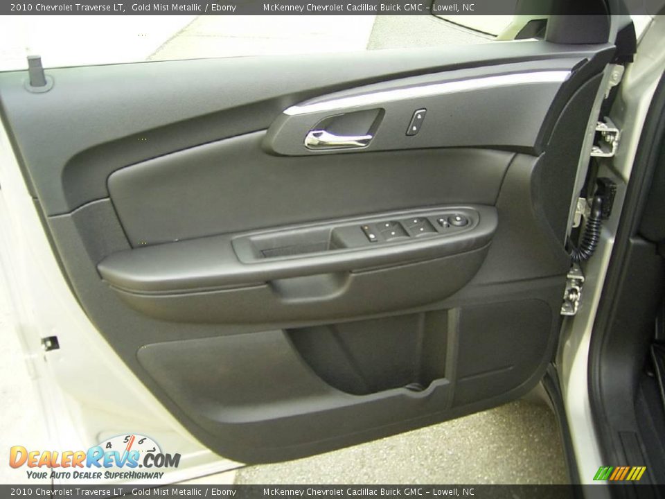 2010 Chevrolet Traverse LT Gold Mist Metallic / Ebony Photo #7
