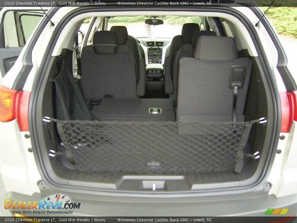 2010 Chevrolet Traverse LT Gold Mist Metallic / Ebony Photo #11