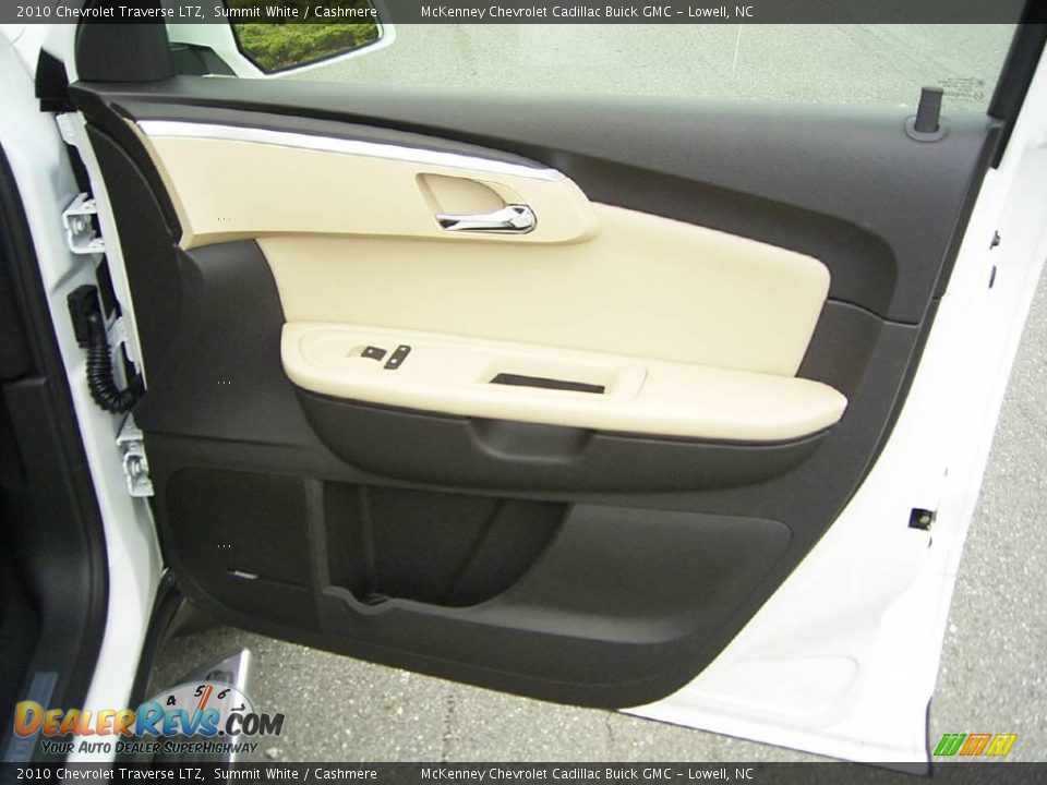2010 Chevrolet Traverse LTZ Summit White / Cashmere Photo #16